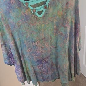 Boho Tie-Dye Green Floral Tunic Top